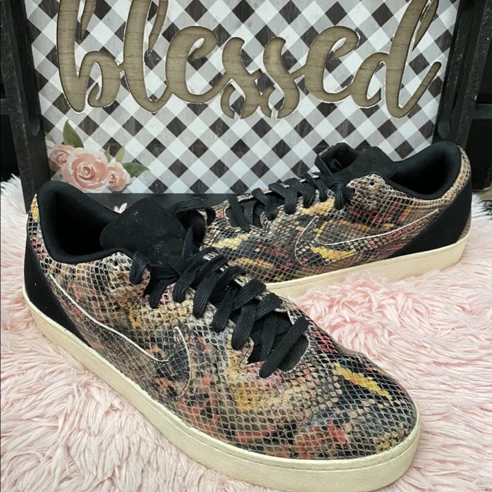 NIKE KOBE 8 NSW LIFESTYLE LE SNAKESKIN SULFUR BLACK SAIL 582552-700 Sz 9.5